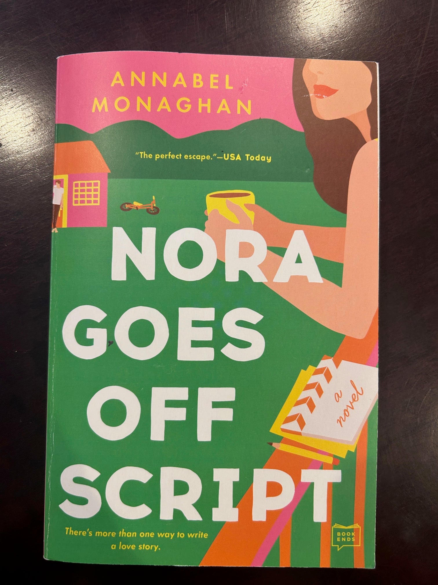 Nora Goes Off Script : Annabel Monaghan