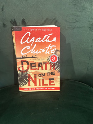 Death on the Nile : Agatha Christie